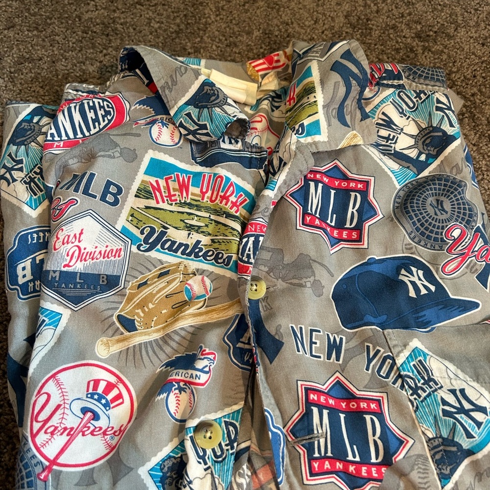 Yankees Hawaiian shirt